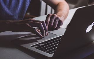 开云体育下载-KT轻取BRO，克莱·汤普森一己之力扛起全队焦点之战成都决赛之夜，强势挺进下一轮