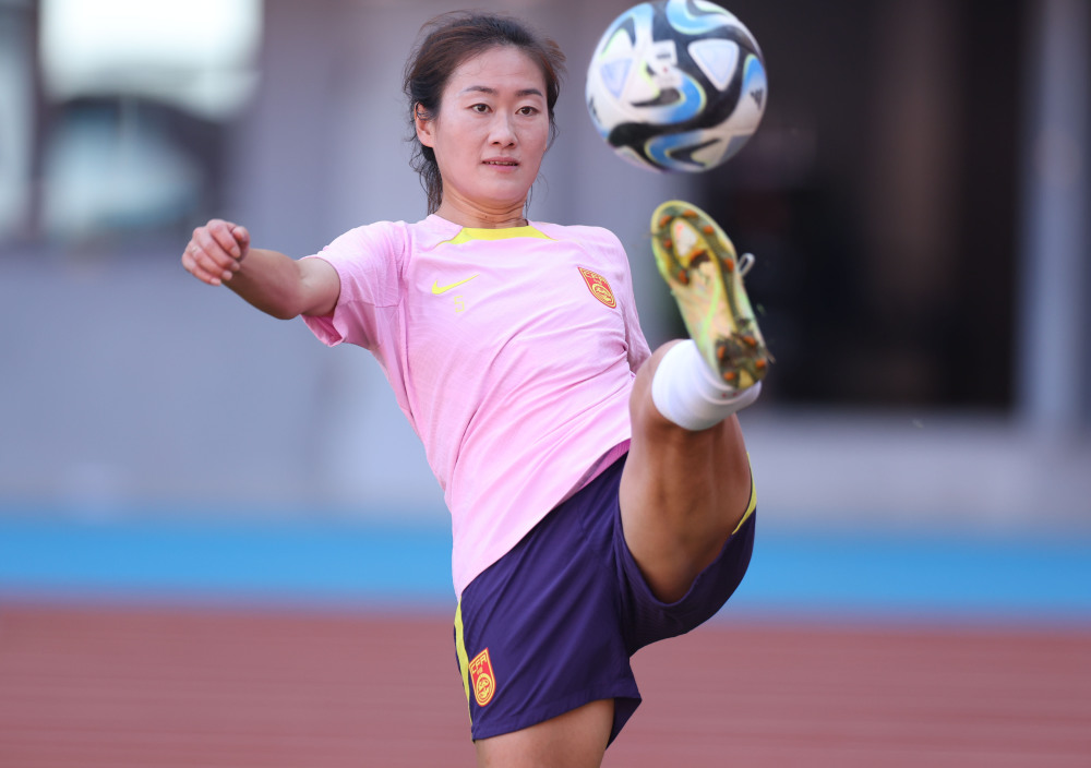 包含女足国家队备战世界巡回赛，沸点逐渐升高，气势如虹的词条